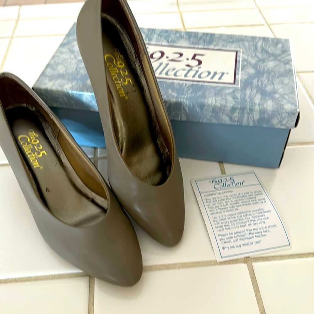 vintage style leather heels EUC